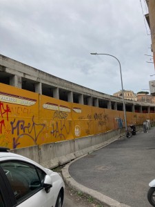 Come si presenta il cantiere  su Via Portuense 
